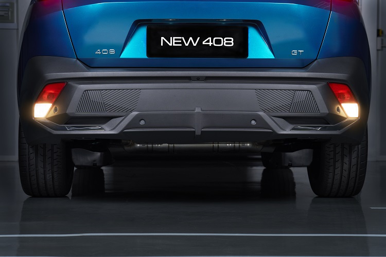 peugoet-408-20.jpg
