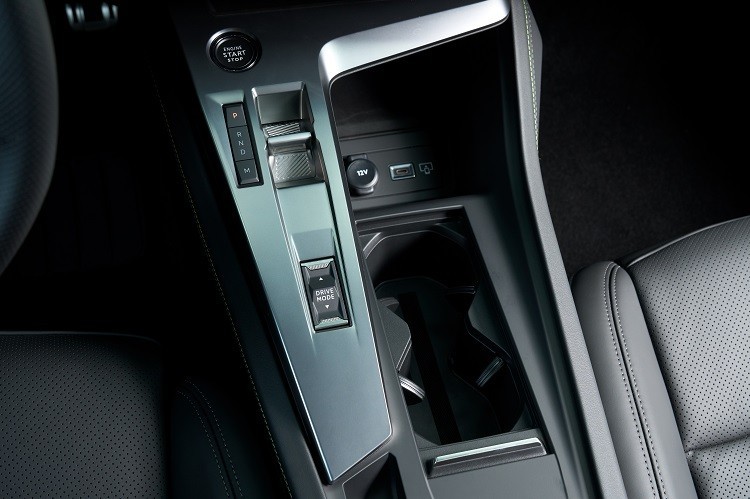peugoet-408-6.jpg
