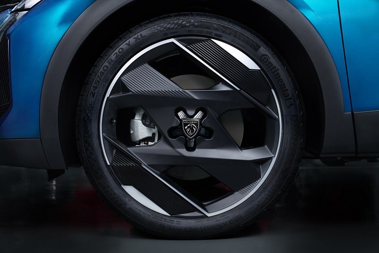 peugoet-408-7.jpg